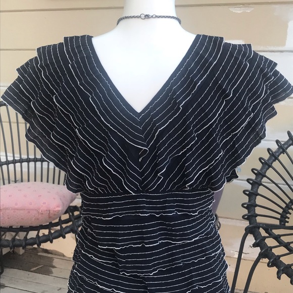 Studio M Ruffled Top - Picture 2 of 4